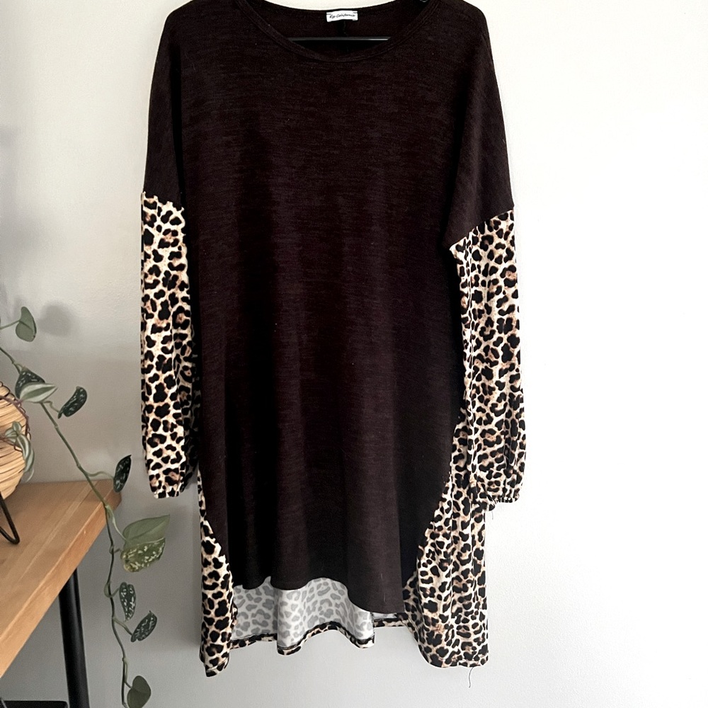 Brown leopard print tunic (2x)